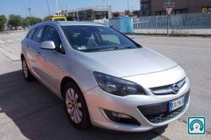 Opel Astra  2013 725879