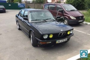 BMW 5 Series 28 1987 726018