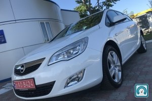 Opel Astra Sport Tourer 2012 726773