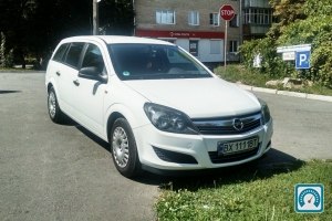 Opel Astra Caravan 2010 727910