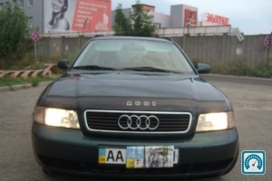 Audi A4  1996 728081