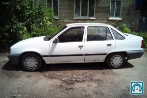 Opel Kadett  1990 728248