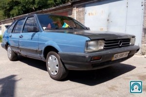 Volkswagen Passat  1987 728454