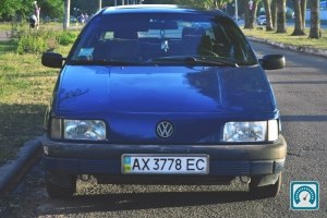 Volkswagen Passat  1990 729168