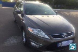Ford Mondeo  2013 732285