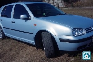 Volkswagen Golf  1998 732890