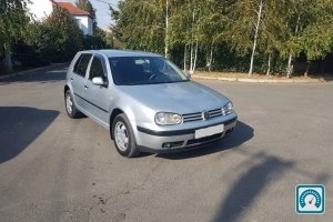 Volkswagen Golf  2003 734511