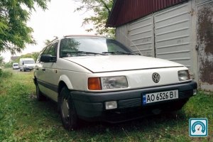 Volkswagen Passat  1990 734892