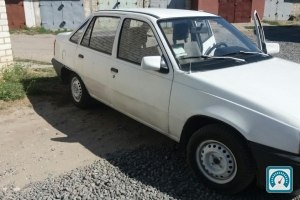 Opel Kadett  1987 735235