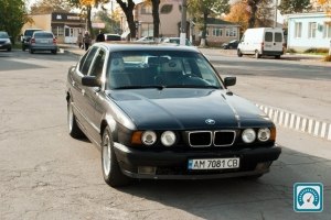 BMW 5 Series  1990 737154
