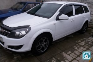 Opel Astra  2013 738352