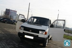 Volkswagen Transporter  1998 739842