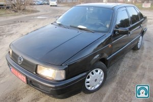 Volkswagen Passat   1992 739898