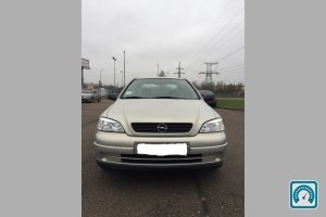 Opel Astra  2010 740883