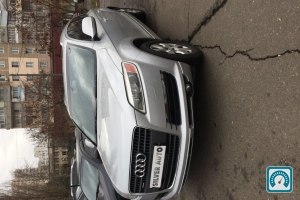 Audi Q7  2008 741231
