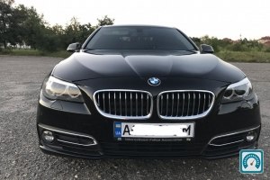 BMW 5 Series  2016 743516