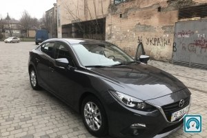 Mazda 3  2015 744258