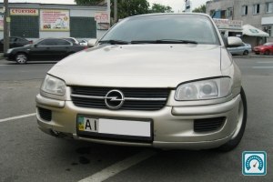 Opel Omega  1998 746112