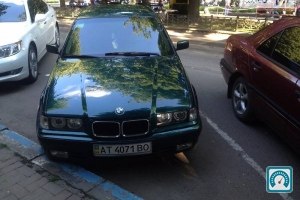 BMW 3 Series 318i 1995 747539