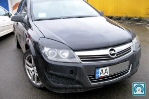 Opel Astra H -4 2005 750709