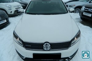 Volkswagen Passat  2012 751184