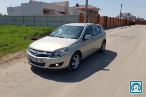 Opel Astra  2011 753773