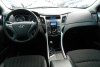 Hyundai Sonata  2011.  12