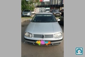Volkswagen Golf  2003 758416