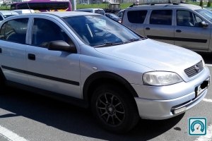 Opel Astra  2004 758458