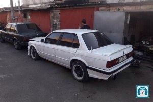 BMW 3 Series 318i 1987 759035