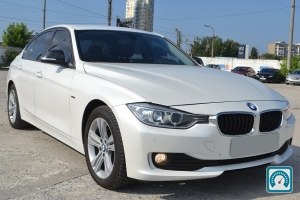 BMW 3 Series  2013 759289