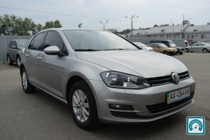 Volkswagen Golf  2012 759528