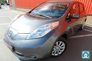 Nissan Leaf  2017 759621