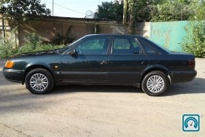 Audi 100  1992 762580
