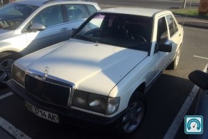 Mercedes 190  1984 763320