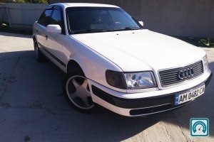 Audi 100  1992 763635