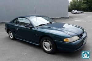 Ford Mustang  1995 765530