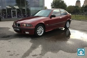 BMW 3 Series  1994 766378