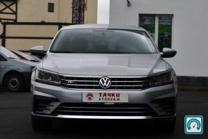 Volkswagen Passat  2016 768462