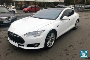 Tesla Model S  2013 769413