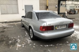 Audi A8 quattro 1998 771369