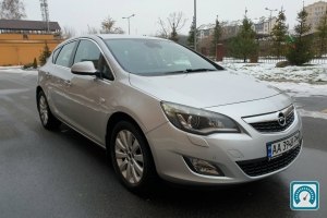 Opel Astra J Turbo 2011 771638