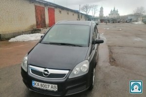 Opel Zafira  2008 818426