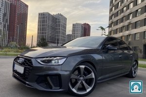 Audi S4  2019 819001