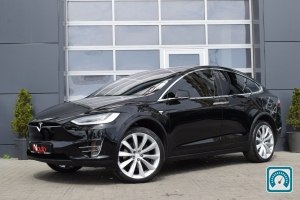 Tesla Model X  2019 819031