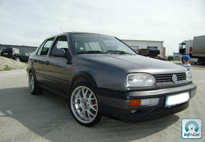 Купить нерастаможенный автомобиль Volkswagen Vento 1993