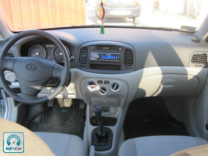 Hyundai accent 2008 салон