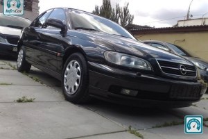 Opel Omega С 2000 №192844