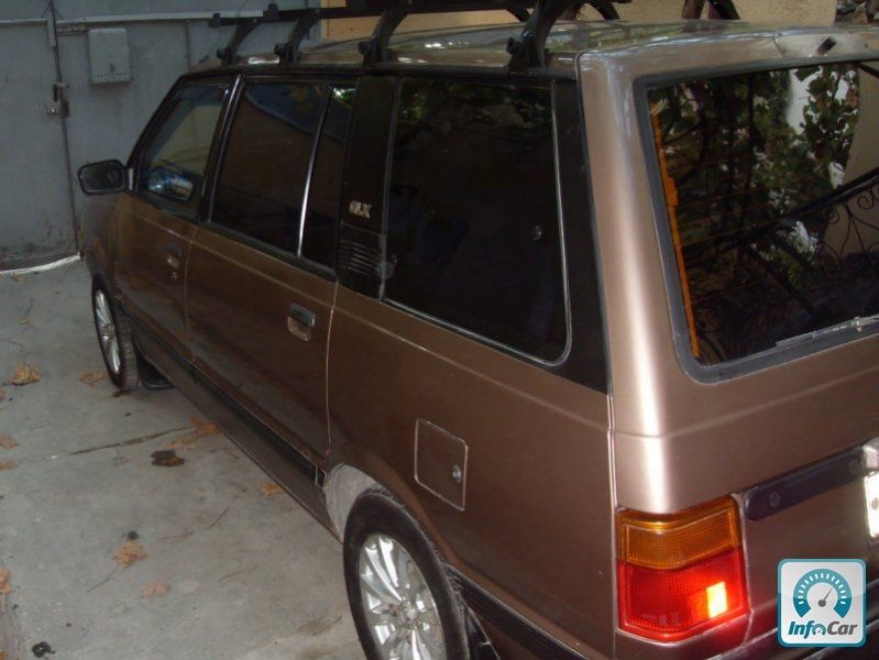 Mitsubishi space wagon 1987