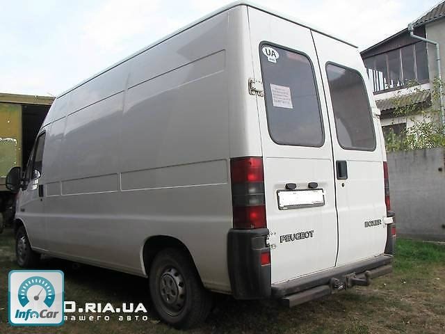 Белый peugeot boxer